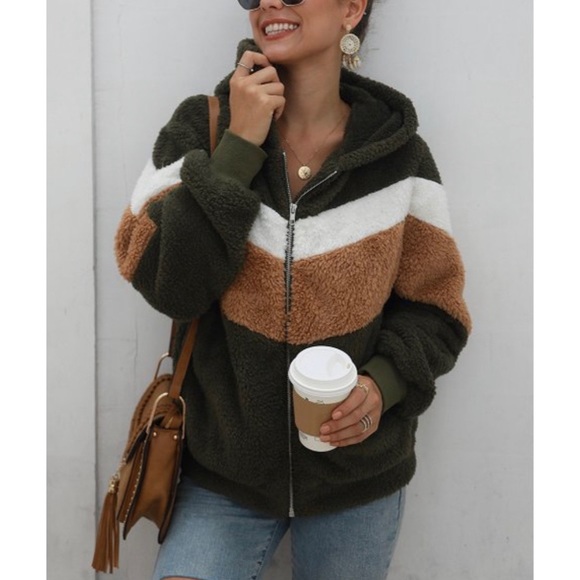 Sweaters - Green Chevron Zip-up Sherpa Hoodie